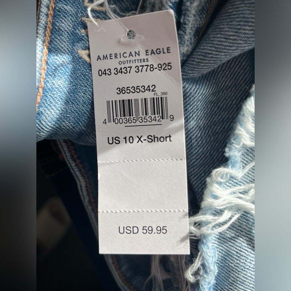 American Eagle High Rise Jean - Picture 5 of 9